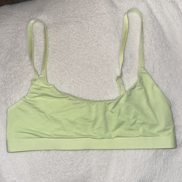 Urban outfitters Out From Under Featherweight Scoop Neck Bralette - Picture 3 of 6